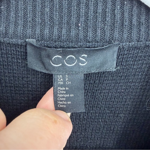 COS V NECK WOOL-BLEND CARDIGAN black high neck button front sz S relaxed fit - Picture 3 of 8
